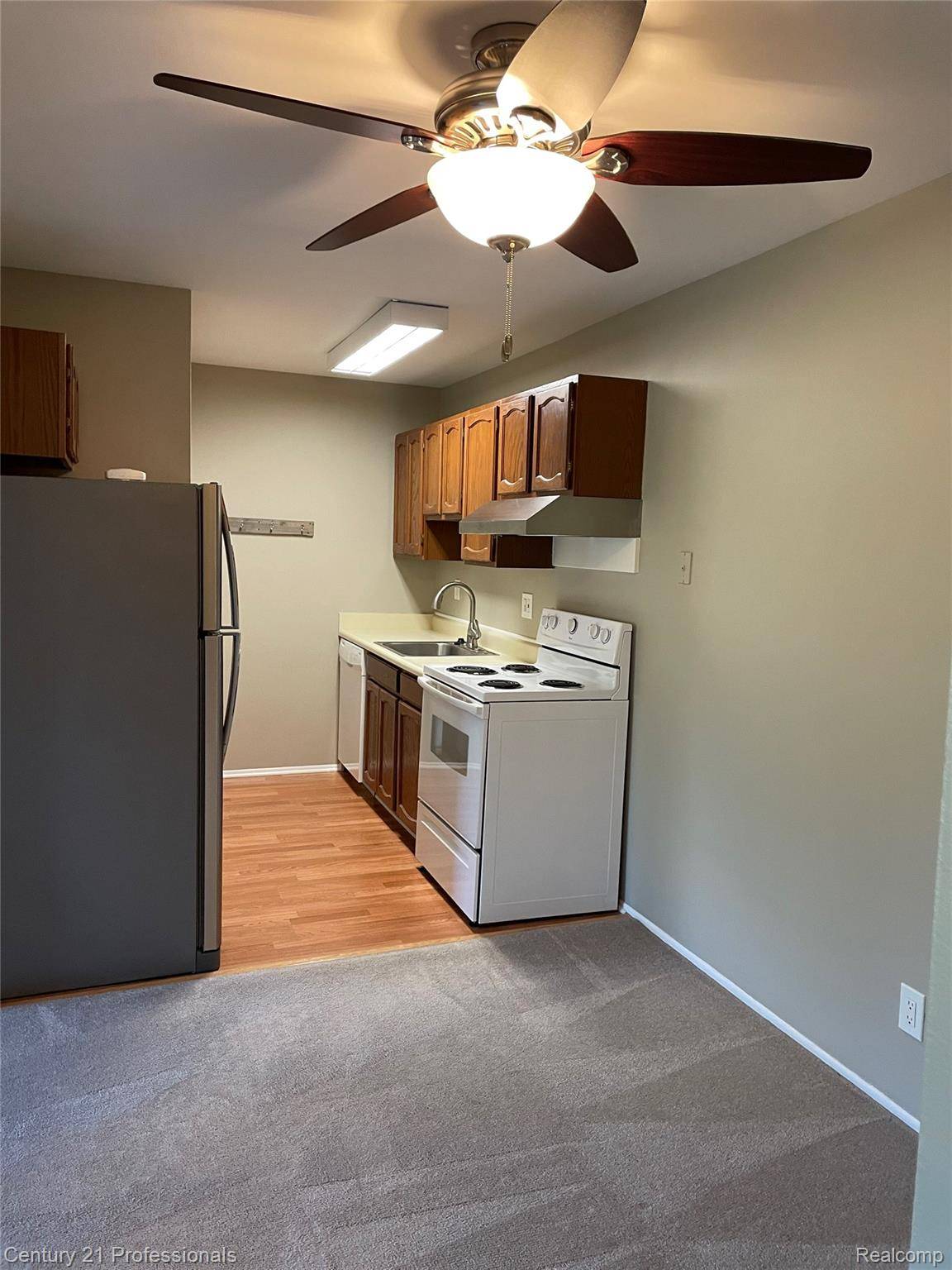 810 Plate ST #205, Rochester, MI 48307
