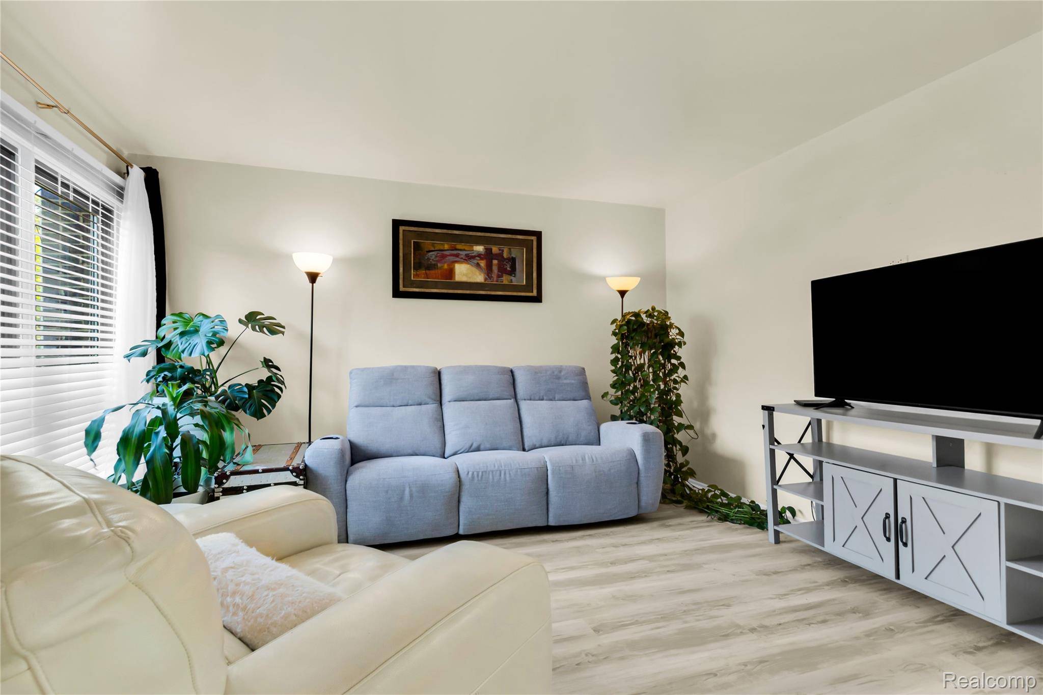 20937 Sherman AVE, Southfield, MI 48033