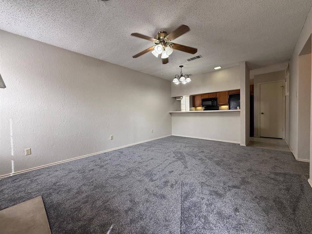 1723 Crest Grove Drive #120B, Arlington, TX 76012