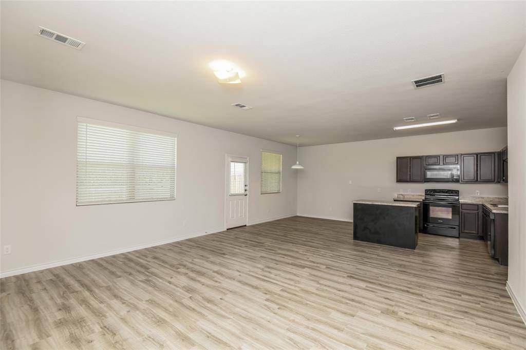 1203 Mallard Cove, Ennis, TX 75119