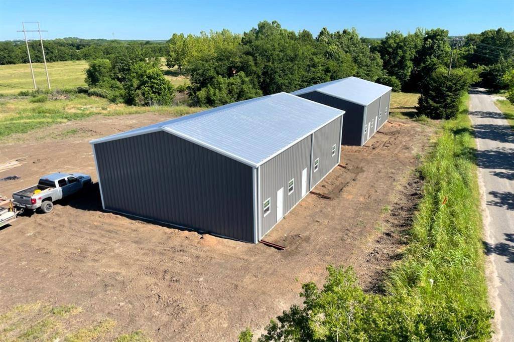 1095 Willy Vester Road, Van Alstyne, TX 75495