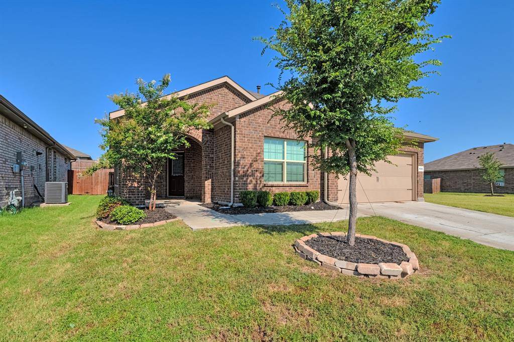 8305 Twisted Pine Way, Fort Worth, TX 76131