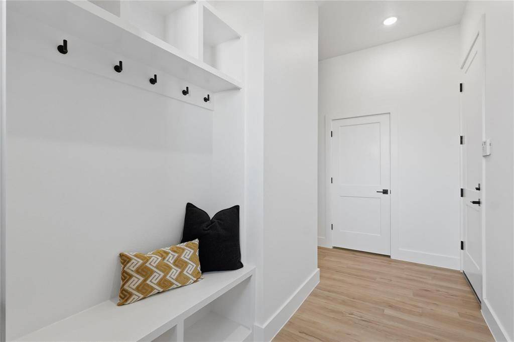 1402 Hutchins Avenue, Dallas, TX 75203