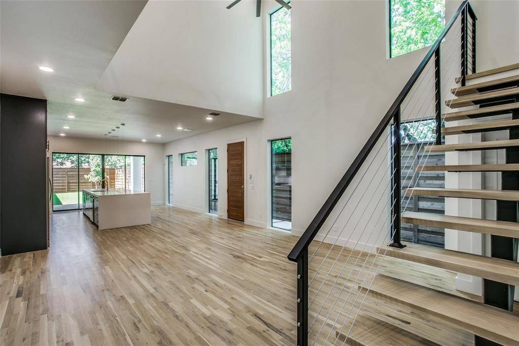 4633 Manett Street, Dallas, TX 75204