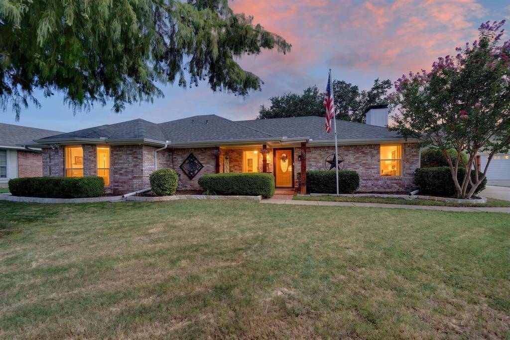 403 Sunset Drive, Crandall, TX 75114