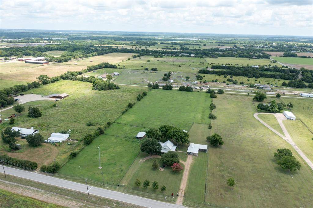 330 S Goode Road, Wilmer, TX 75172