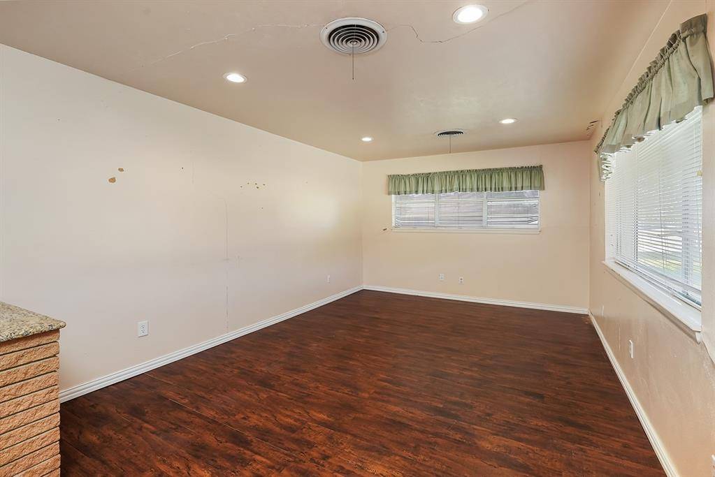 600 E Liberty Street, Pilot Point, TX 76258