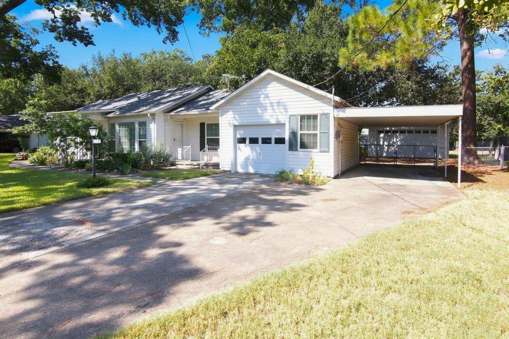 603 Merritt Street, River Oaks, TX 76114