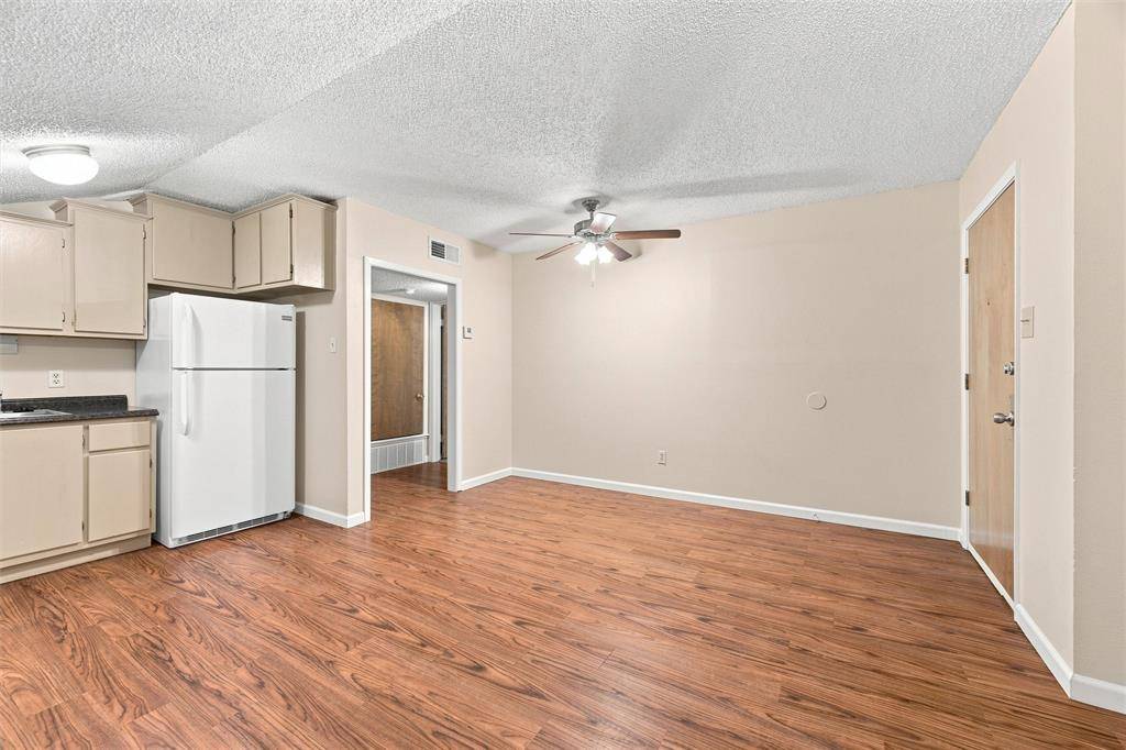 410 W Franklin Street #10, Waxahachie, TX 75165