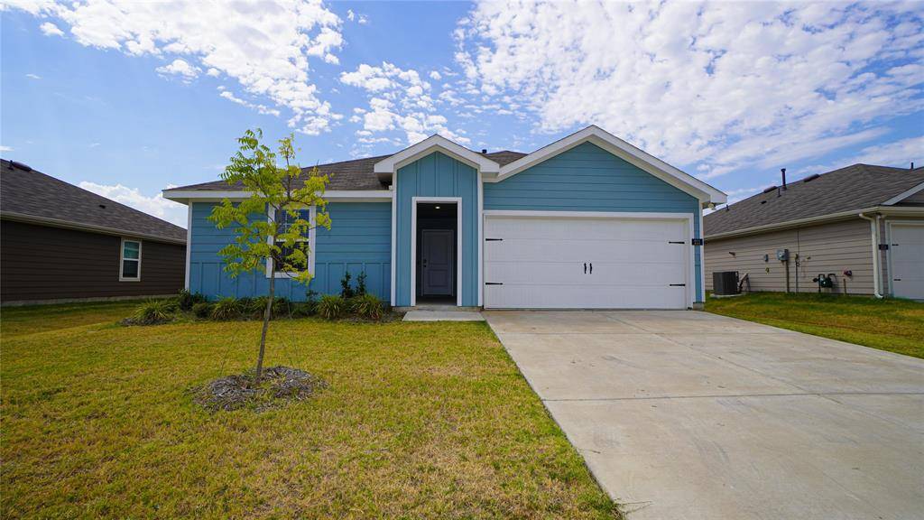 211 Wrought Iron Drive, Nevada, TX 75173