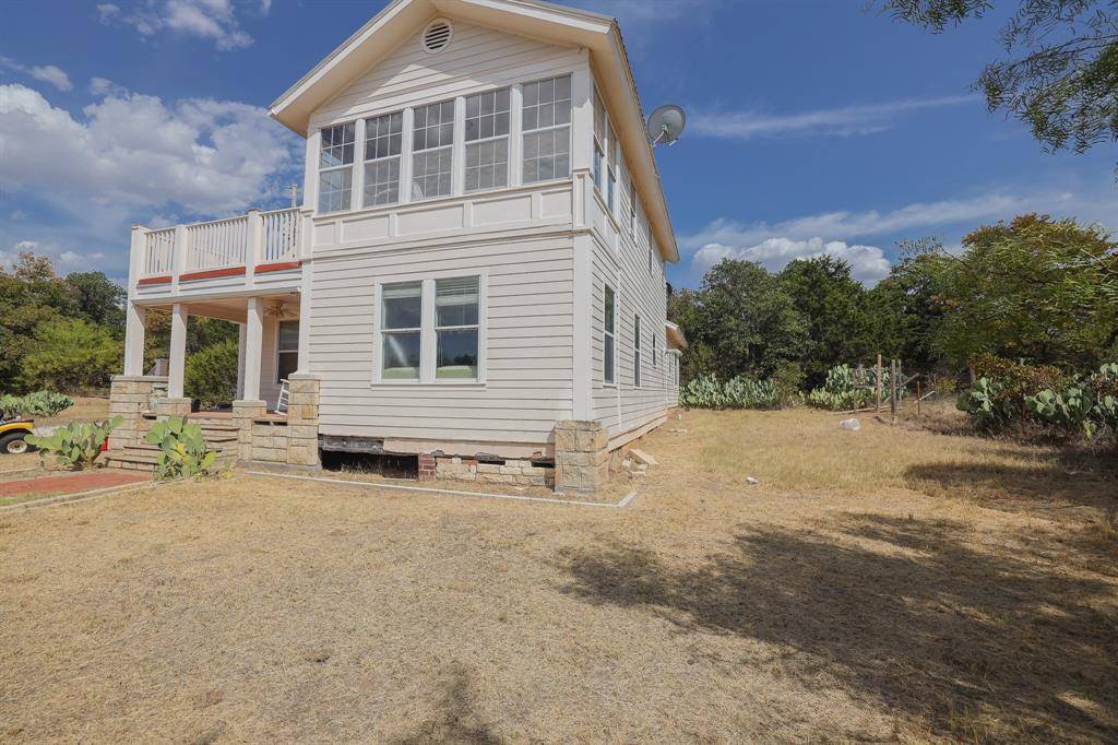 109 County Road 176, Ovalo, TX 79541