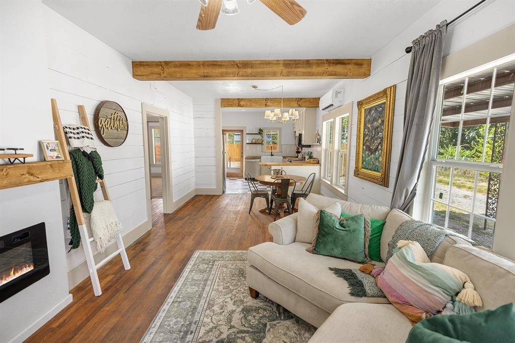 1307 Ave I, Brownwood, TX 76801