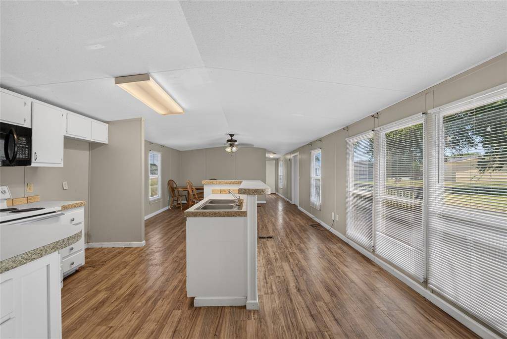 1341 Flying L Lane #10, Mansfield, TX 76063