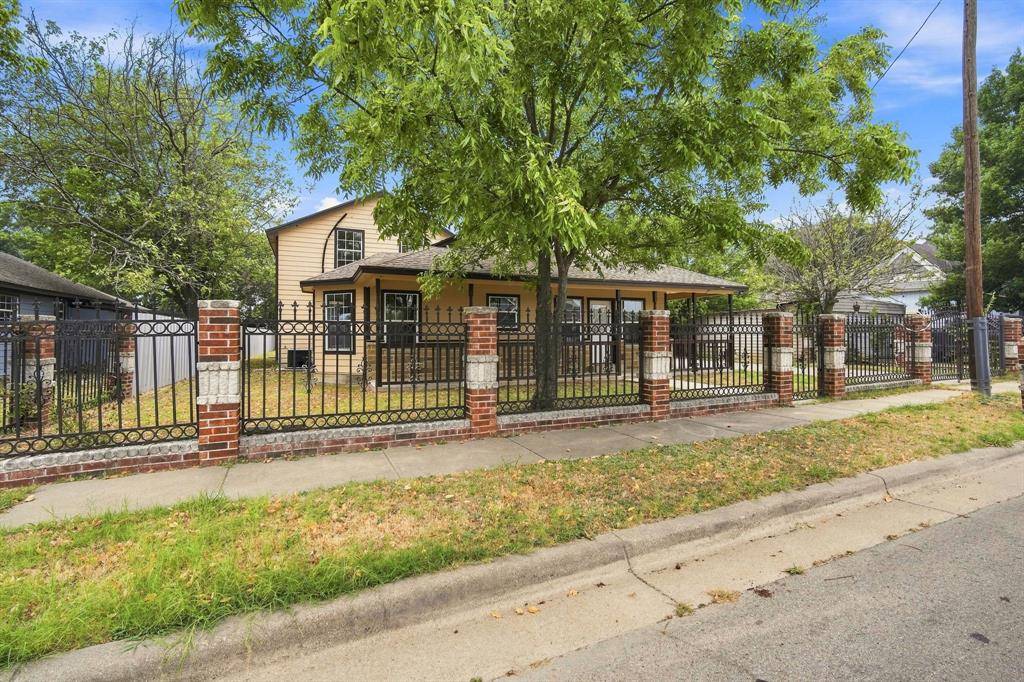 1103 Chase Avenue, Cleburne, TX 76031