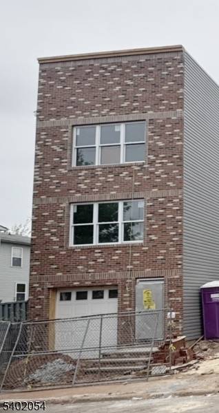 206 14th Ave, Newark City, NJ 07103