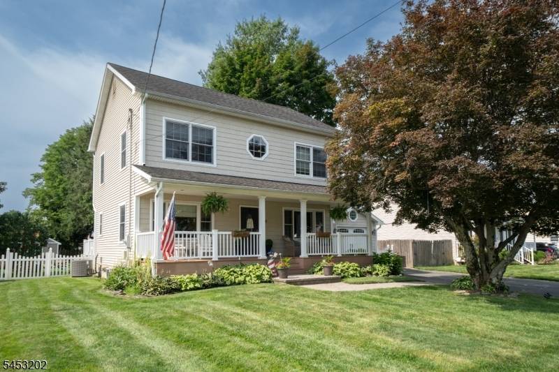44 First St, Roxbury Twp., NJ 07847