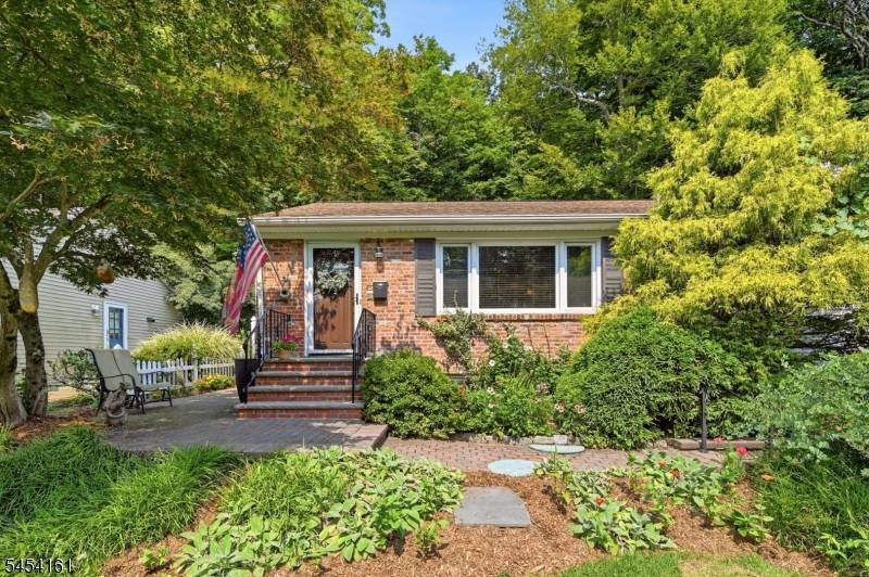 31 Truman Blvd, Oakland Boro, NJ 07436