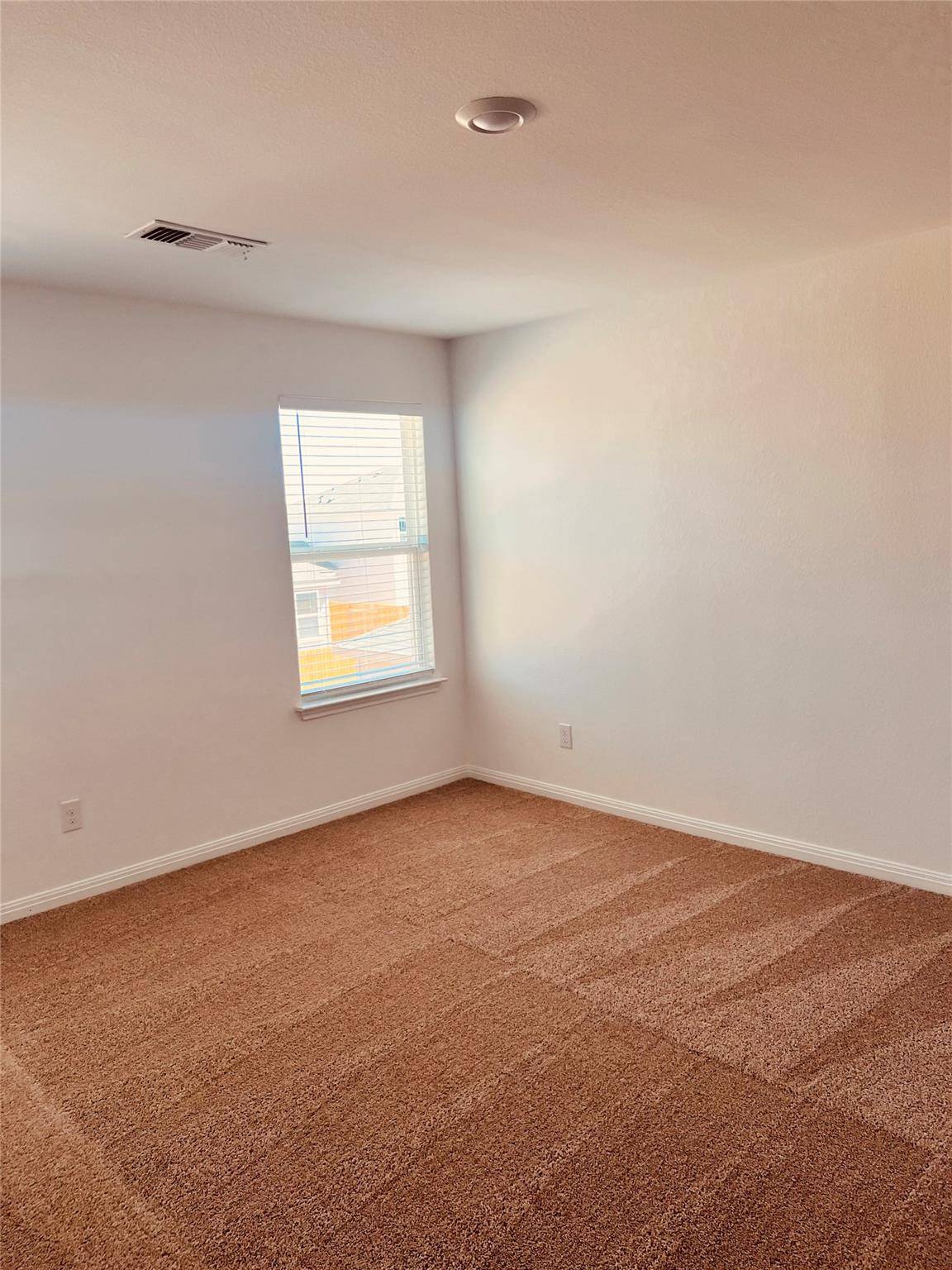 109 Fairfax LN, Jarrell, TX 76537