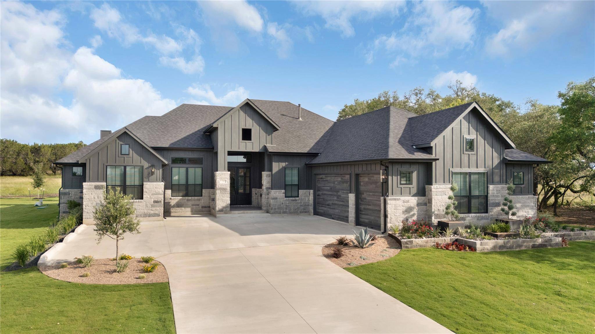 1113 Doelling DR, Florence, TX 76527