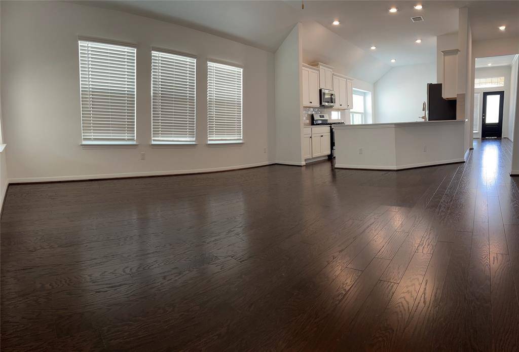521 Panzano DR, Georgetown, TX 78628