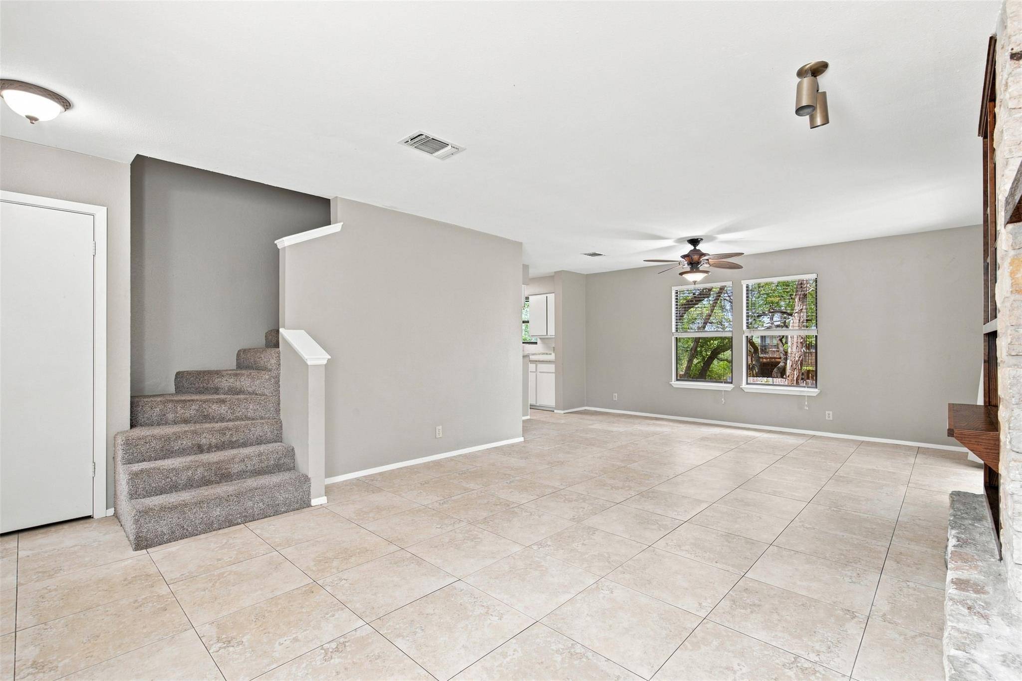 10010 Wildflower LN #B, Austin, TX 78733