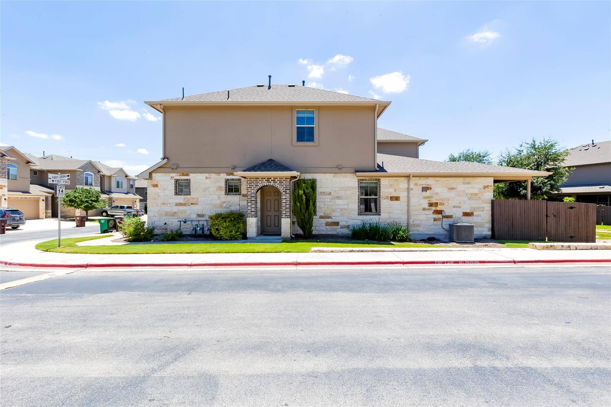 2880 Donnell DR #1704, Round Rock, TX 78664
