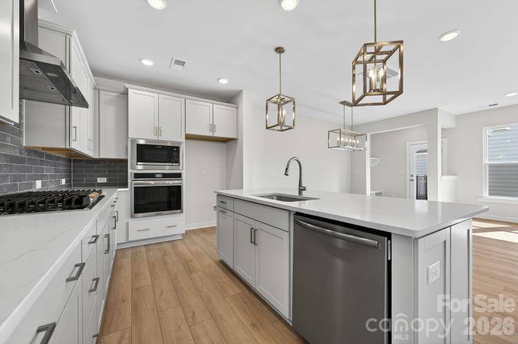 10110 Mamillion DR, Huntersville, NC 28078