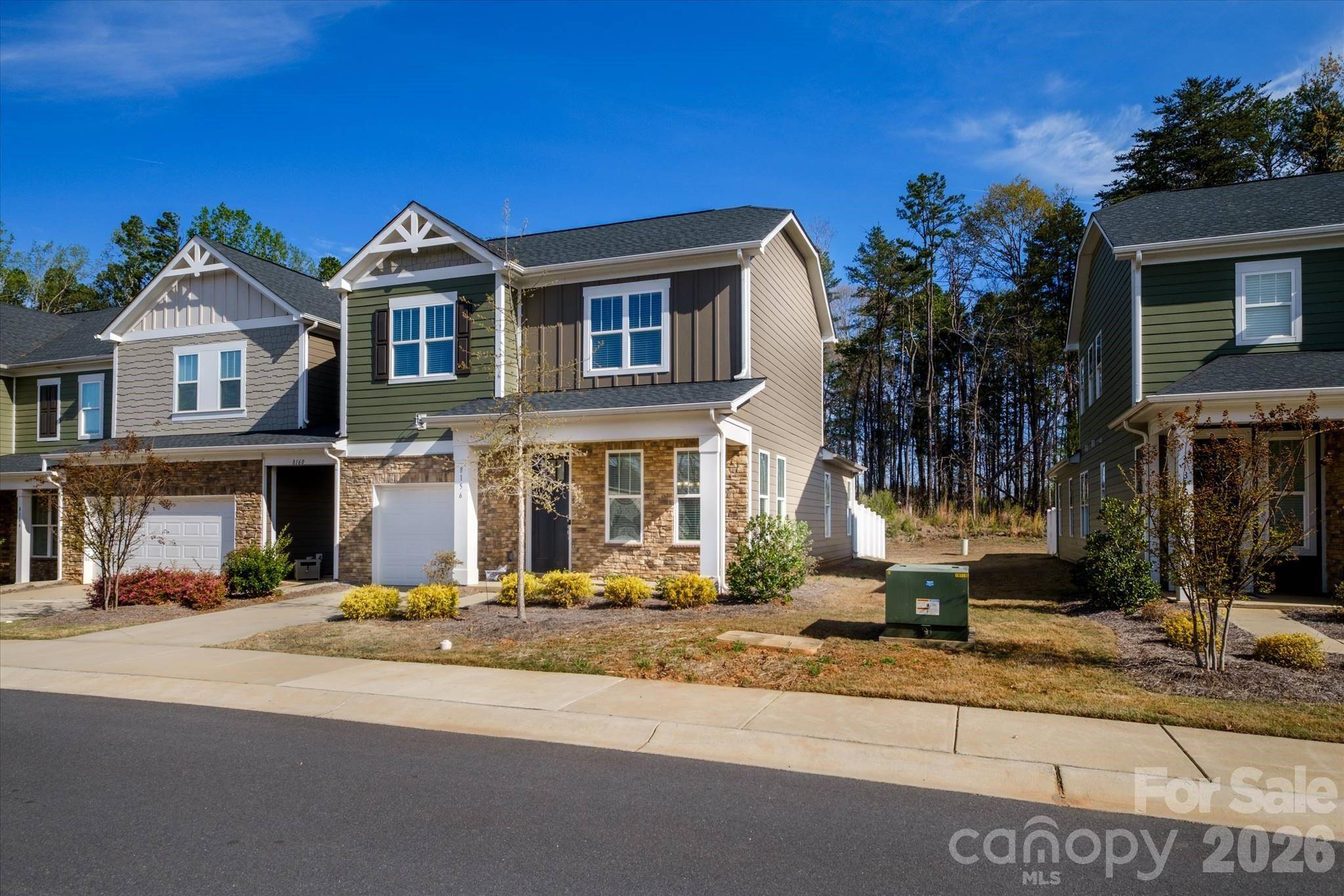 8156 Merryvale LN, Charlotte, NC 28214