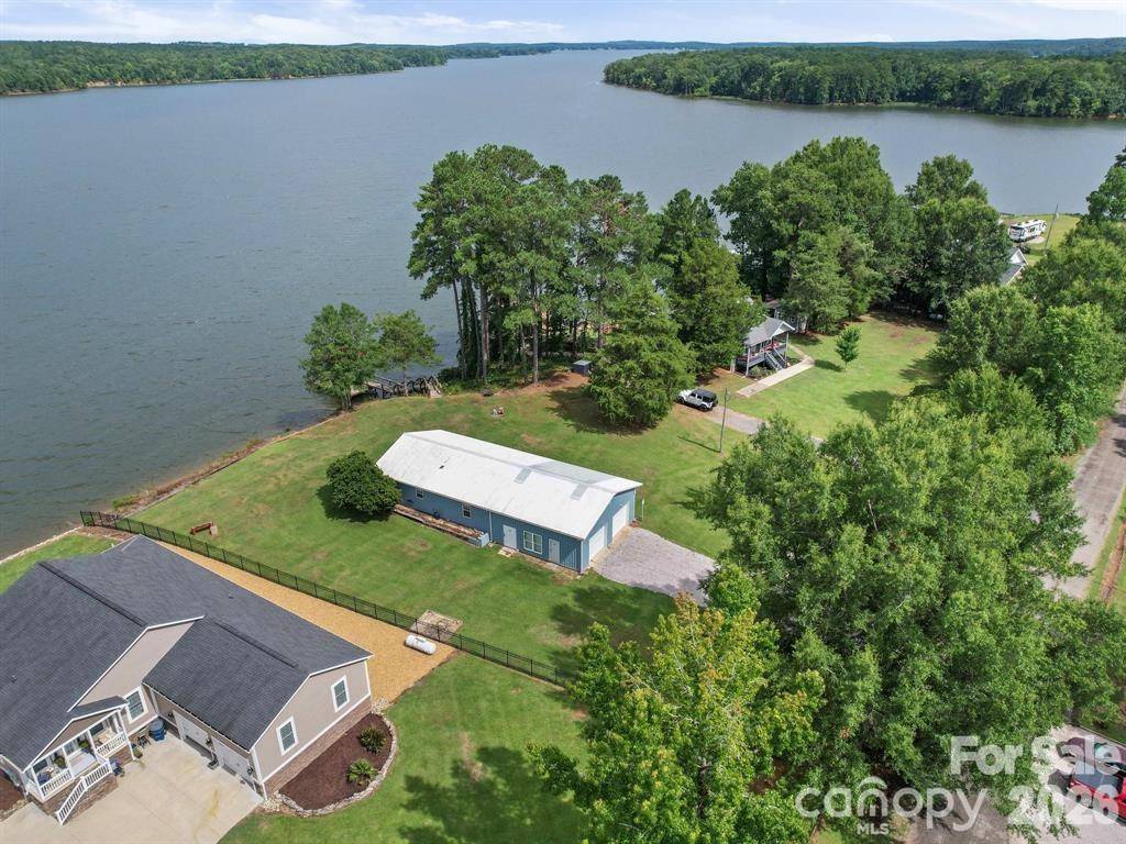 275 S Waters Edge DR, Winnsboro, SC 29180