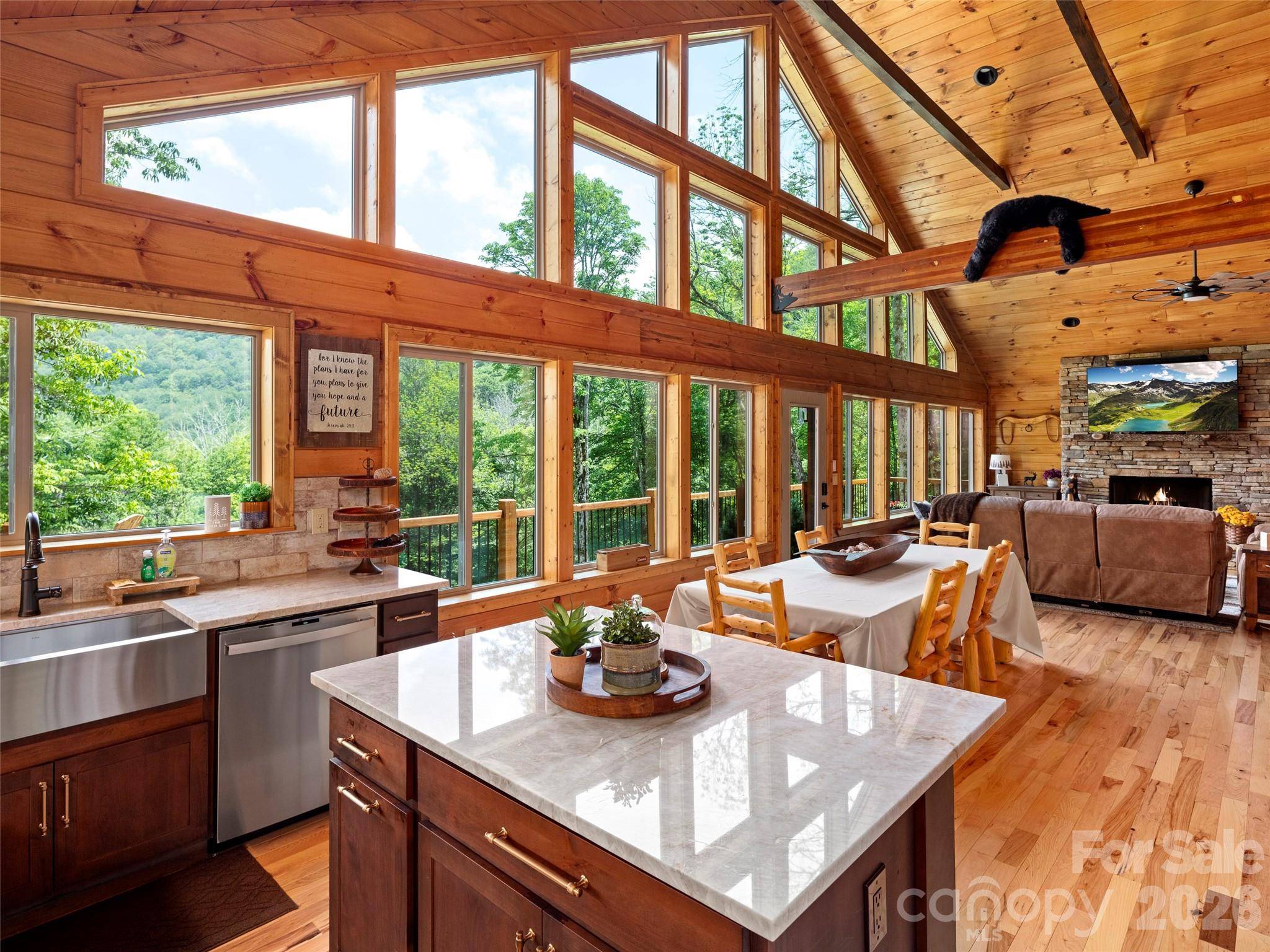 85 Iga TRL, Maggie Valley, NC 28751