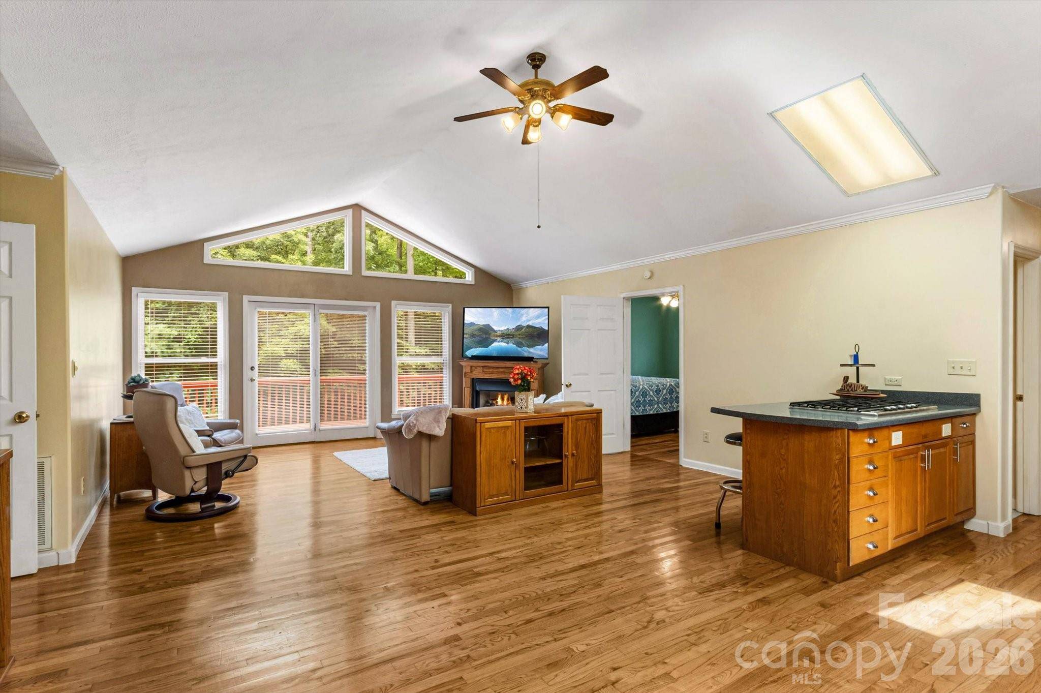134 Valle WAY, Hendersonville, NC 28739