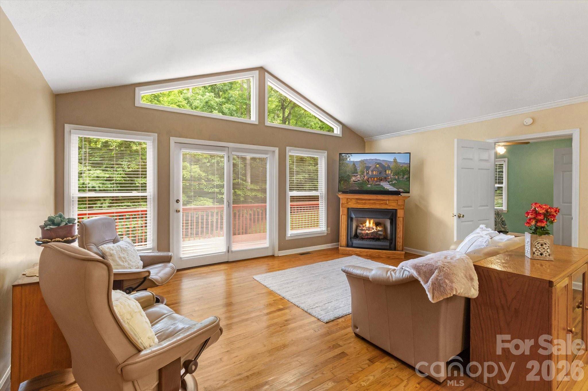 134 Valle WAY, Hendersonville, NC 28739