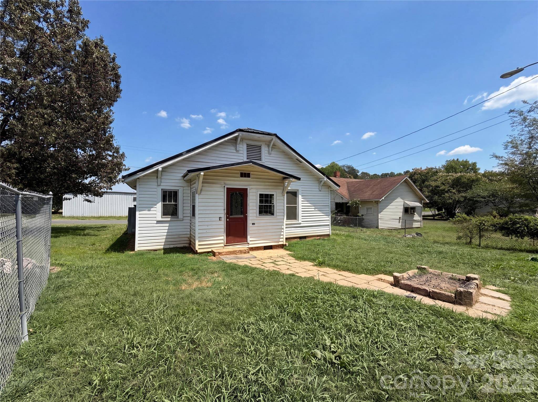 308 School ST, Rockwell, NC 28138