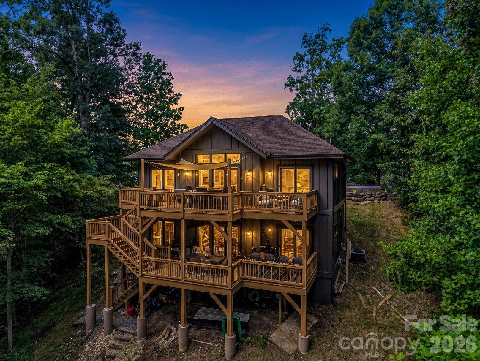 274 Hawks Nest TRL, Lake Lure, NC 28746