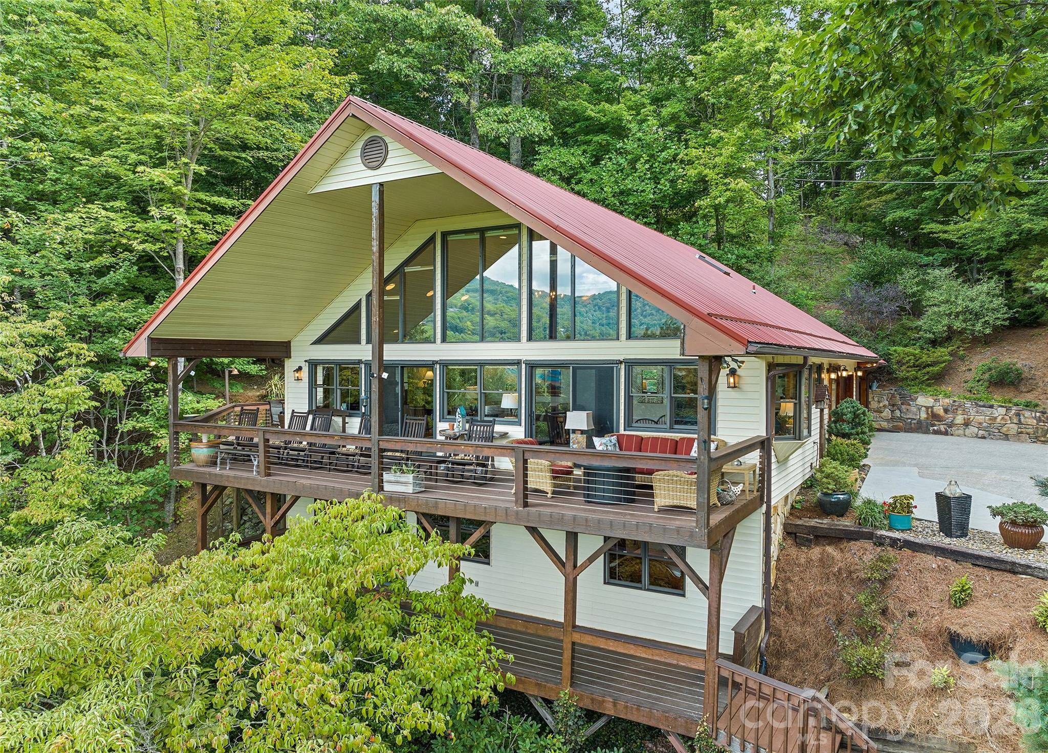 509 Deer Creek TRL, Maggie Valley, NC 28751