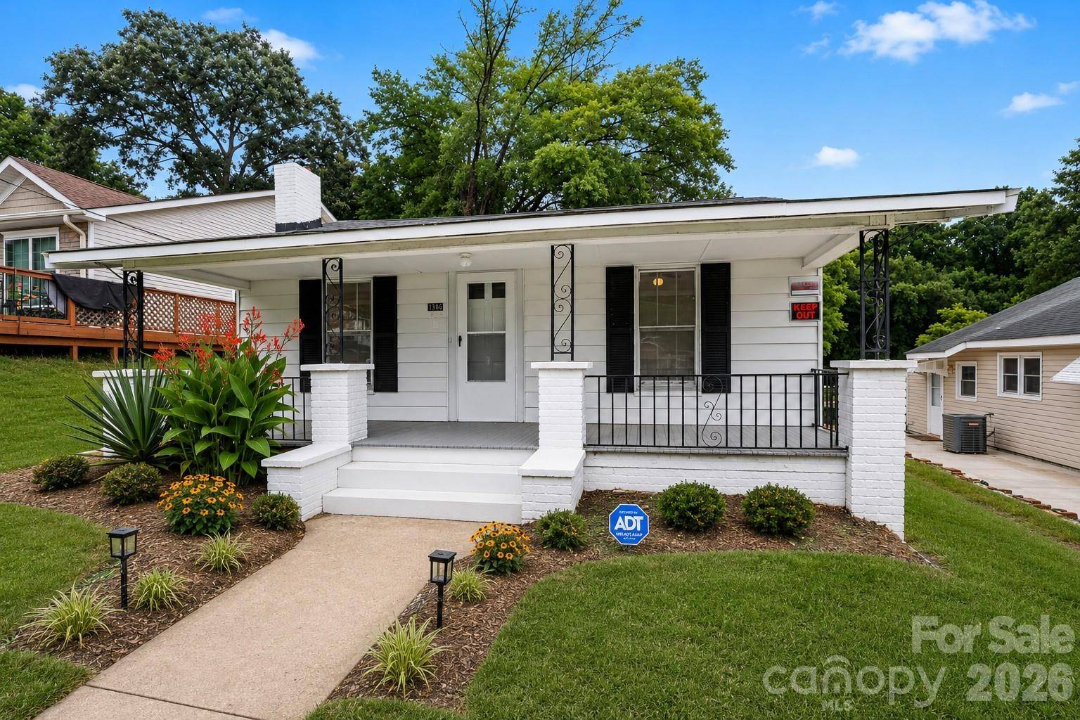 1306 Forrest ST, High Point, NC 27262