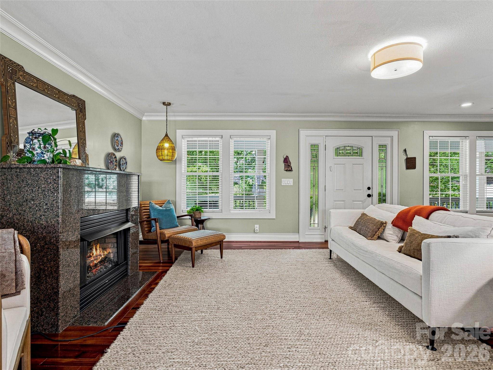 34 Ridge Glen LN, Leicester, NC 28748