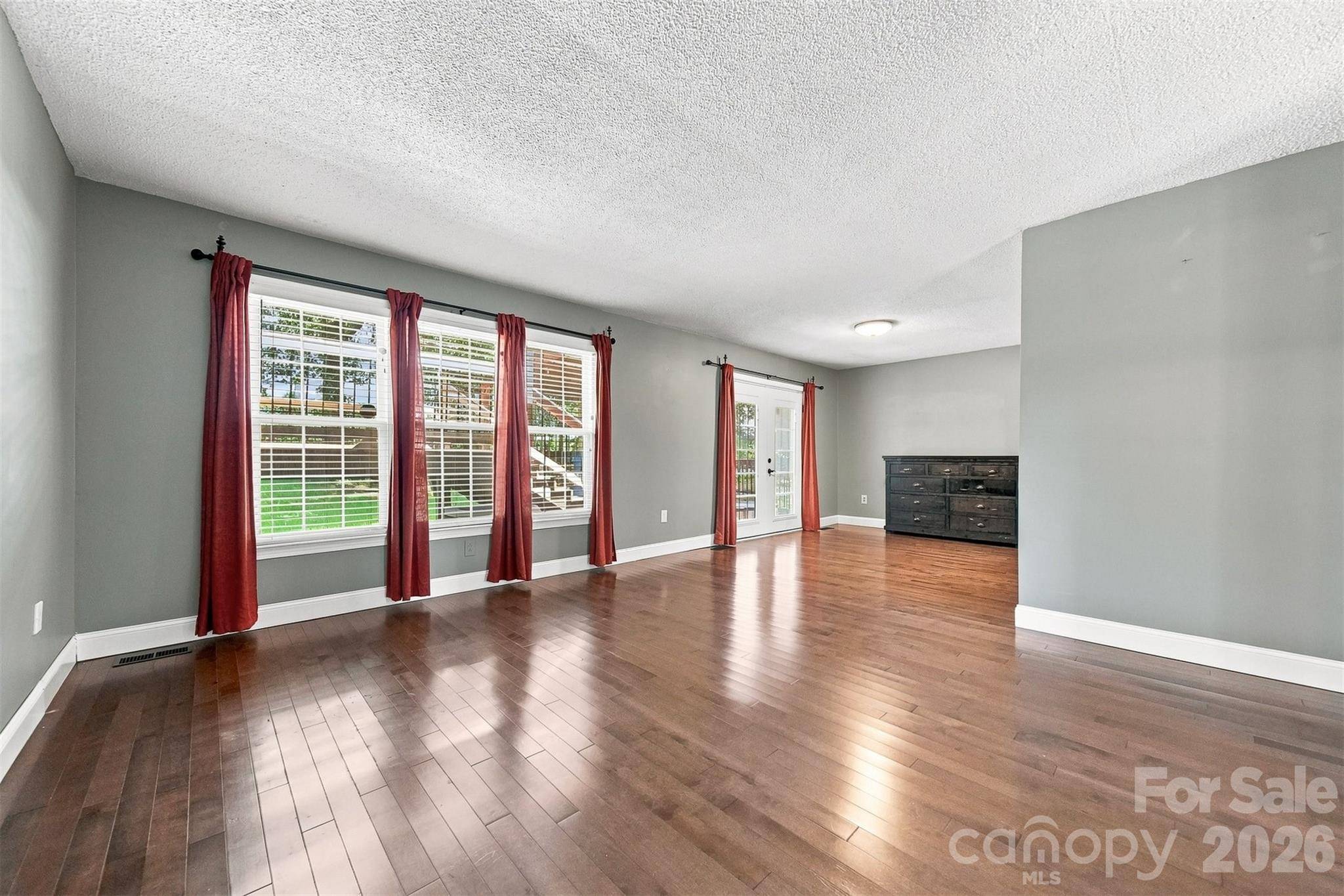 4662 Granada Hills DR, Granite Falls, NC 28630