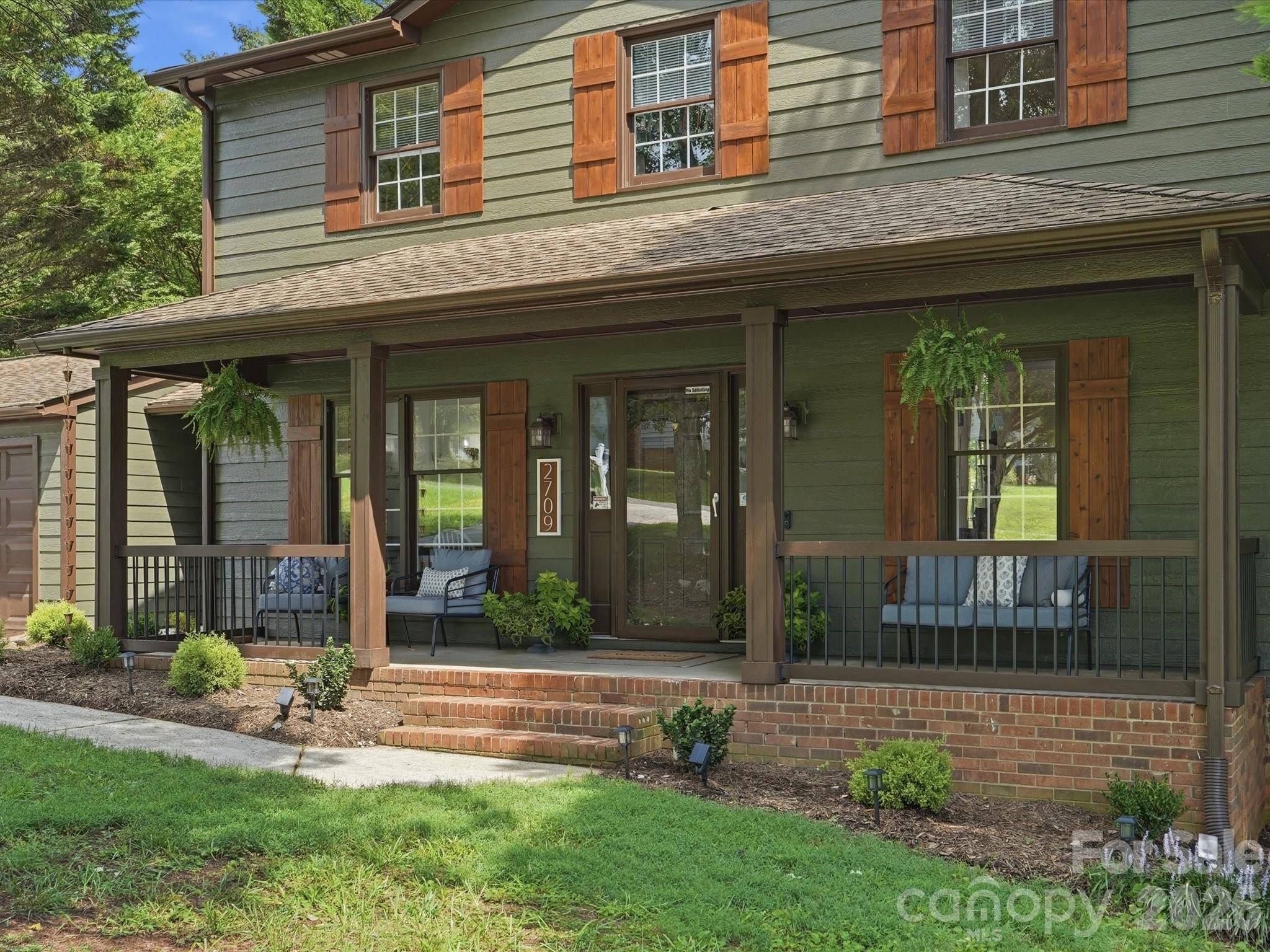 2709 Stockwood DR, Gastonia, NC 28056