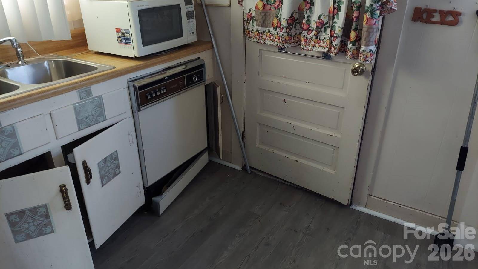 109 Barbara AVE, Mount Airy, NC 27030