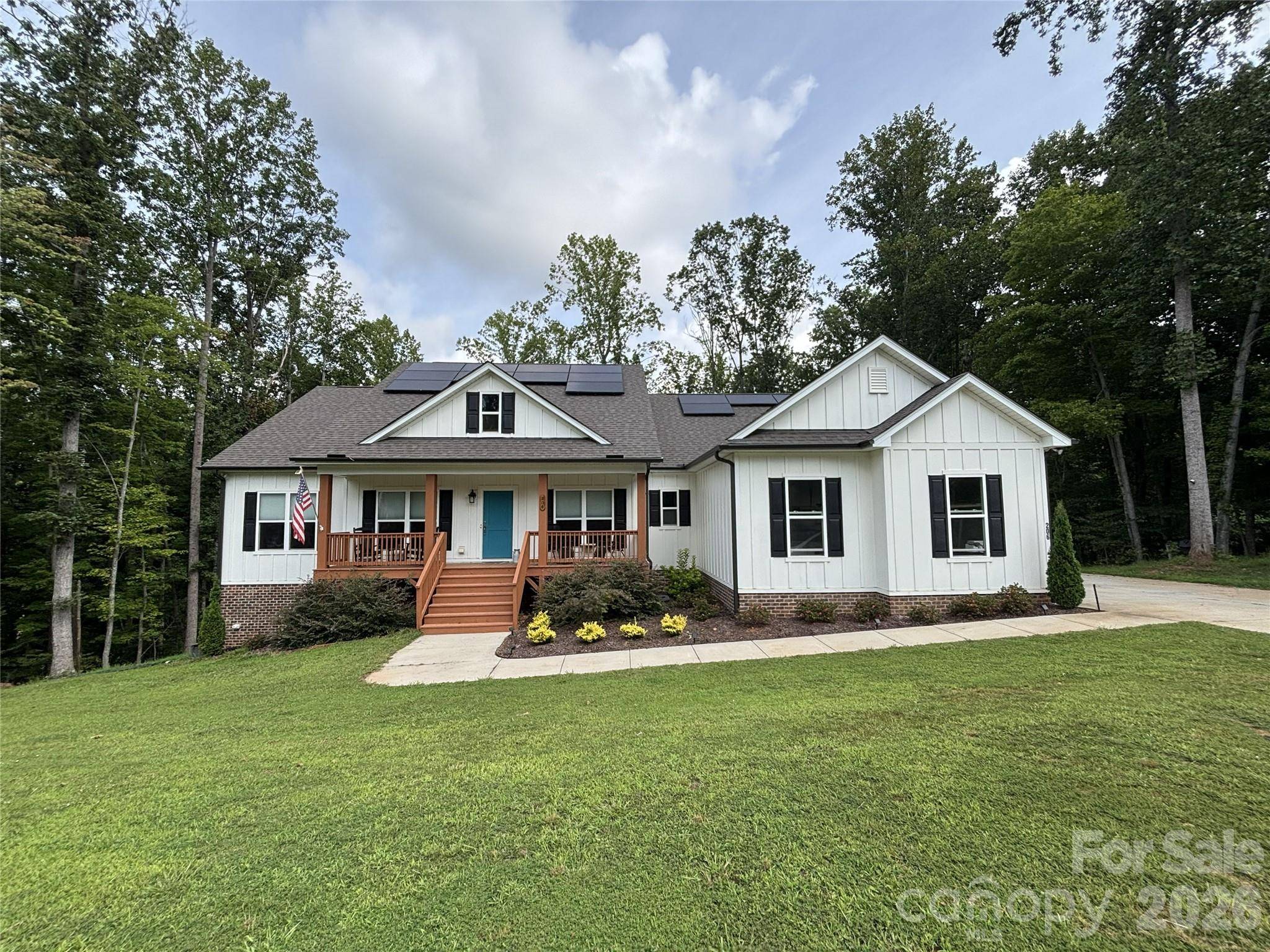 206 N Harbor Watch DR, Statesville, NC 28677