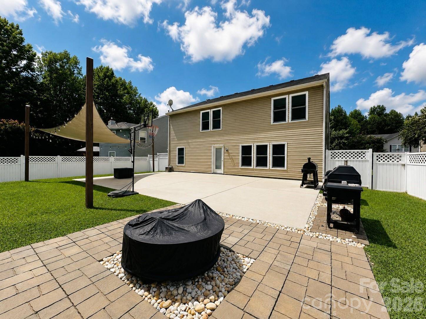 404 Inverness LN, Salisbury, NC 28146