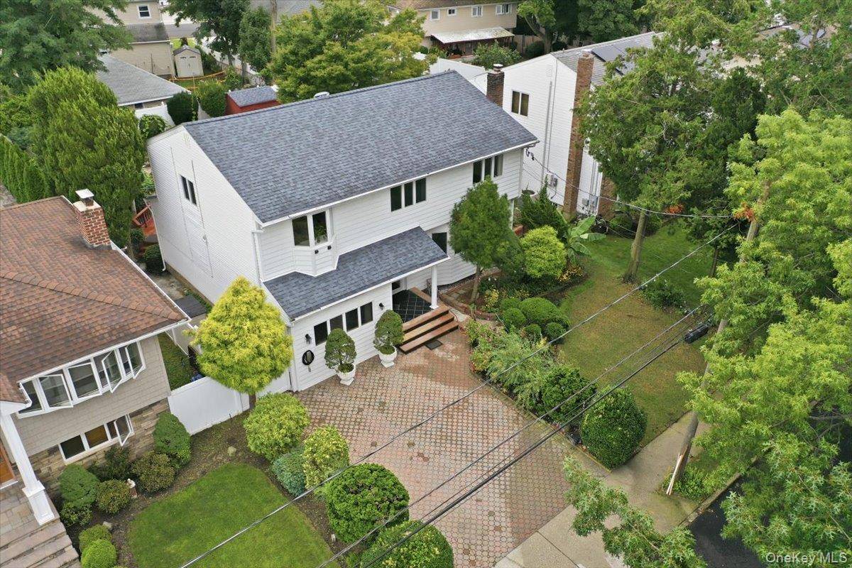 701 Hoover ST, North Bellmore, NY 11710