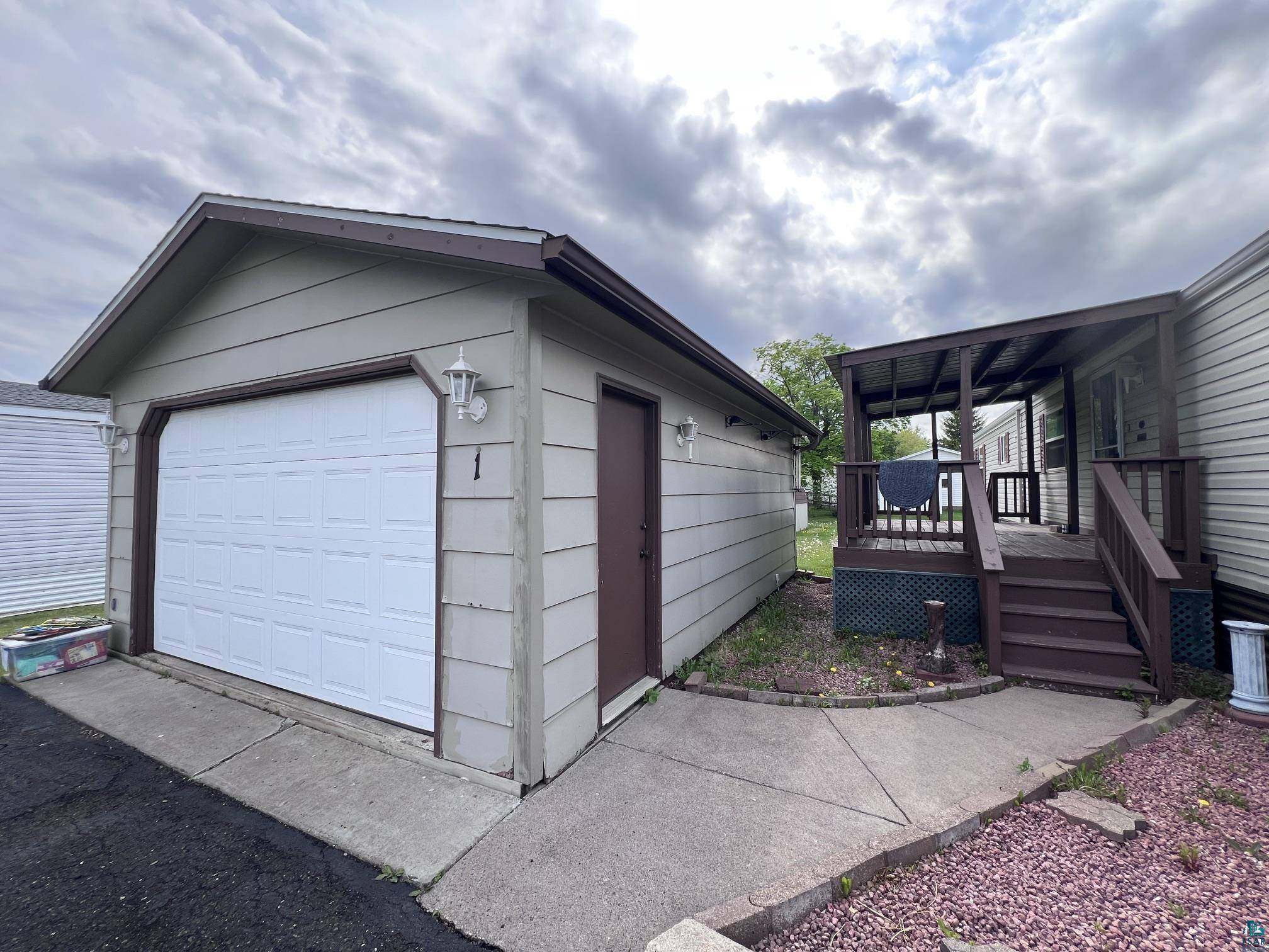 1 Plumtree Circle, Duluth, MN 55810