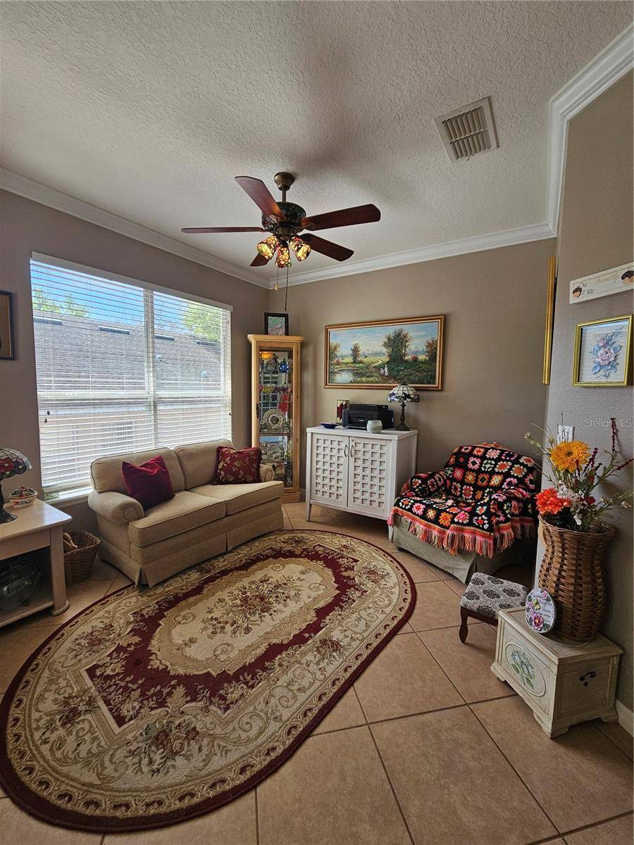 25147 IRONWEDGE DR, Sorrento, FL 32776