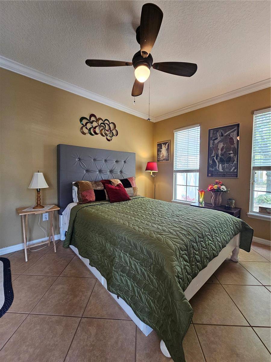 25147 IRONWEDGE DR, Sorrento, FL 32776