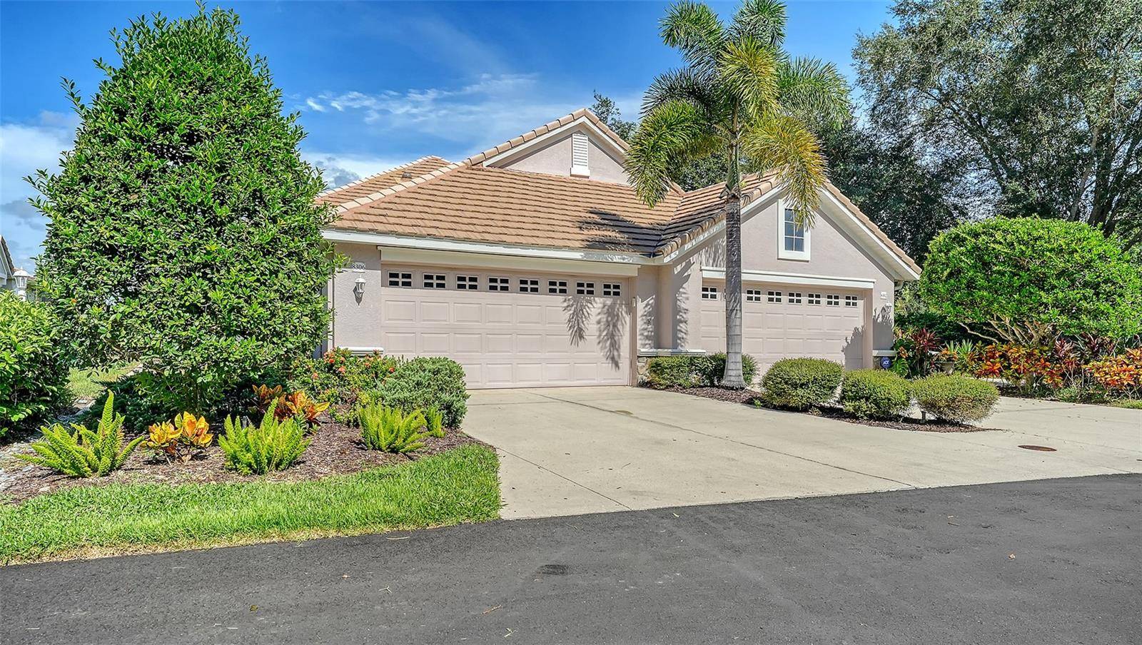 8306 TARTAN FIELDS CIR, Bradenton, FL 34202