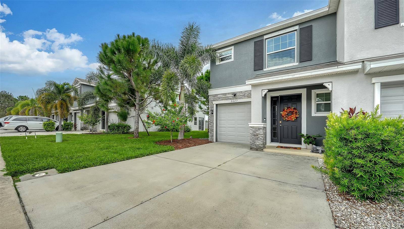 2627 MIDNIGHT PEARL DR, Sarasota, FL 34240