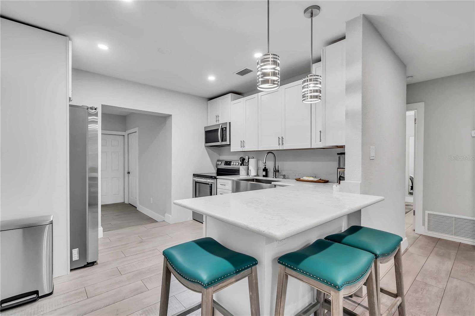 3231 NEW ENGLAND ST, Sarasota, FL 34231