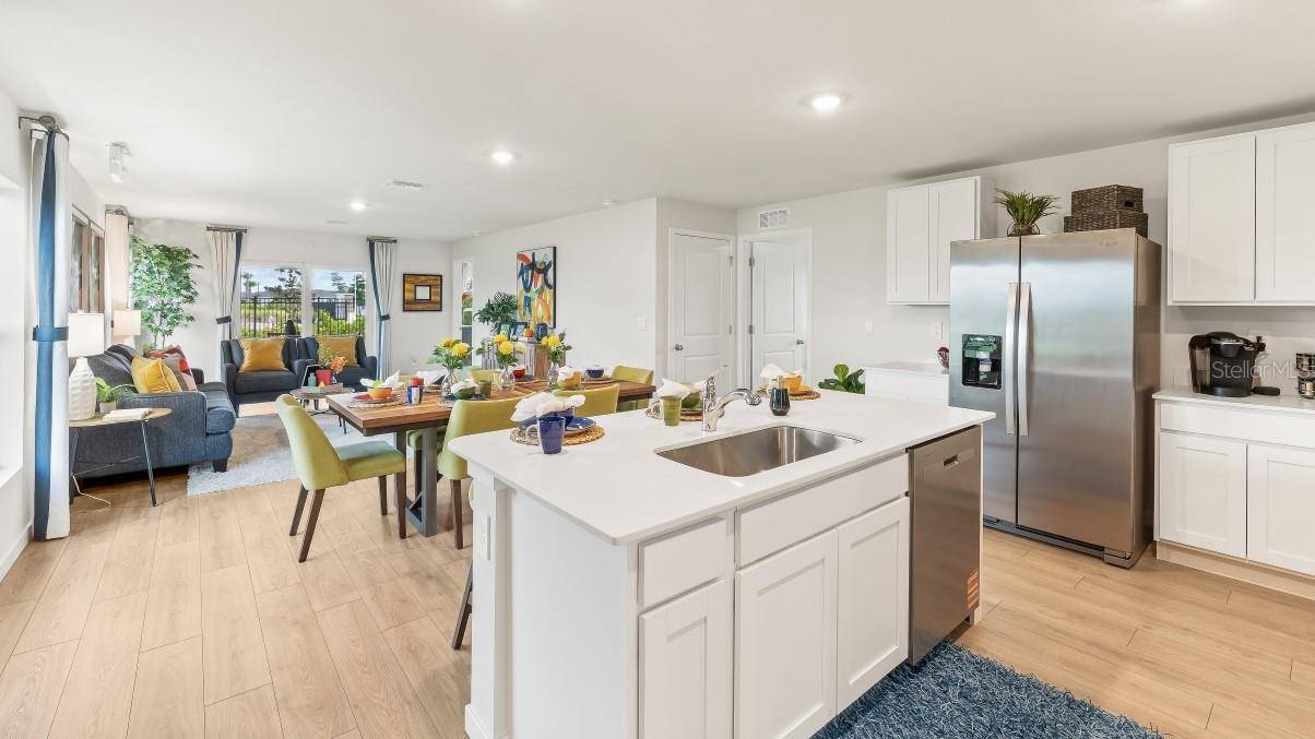 1517 HARMON DR, Port Charlotte, FL 33953